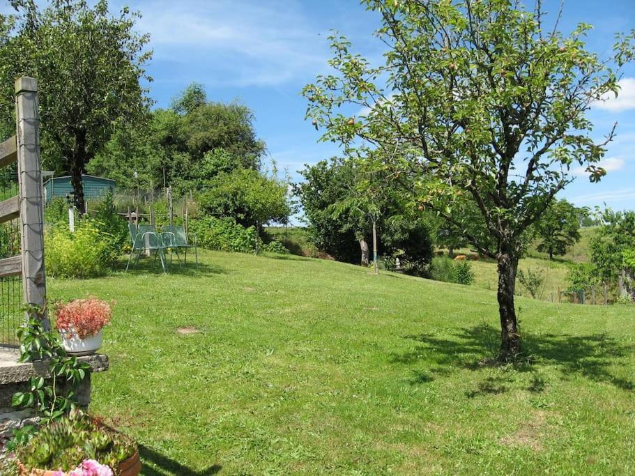 Cottage By The Chateau With Pool In National Parc Les Salles-Lavauguyon Exterior photo